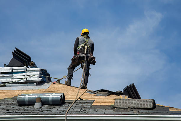 Professional Gutter Installation technician working in Pennsville, NJ